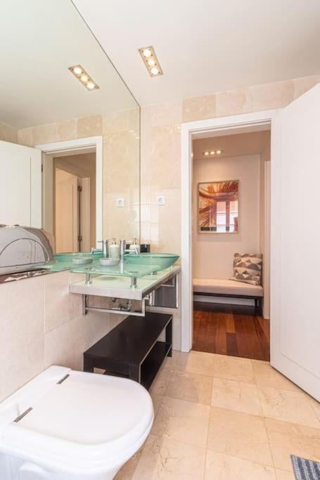 Chiado Deluxe Terrace 3 Bedroom Apartment Lissabon